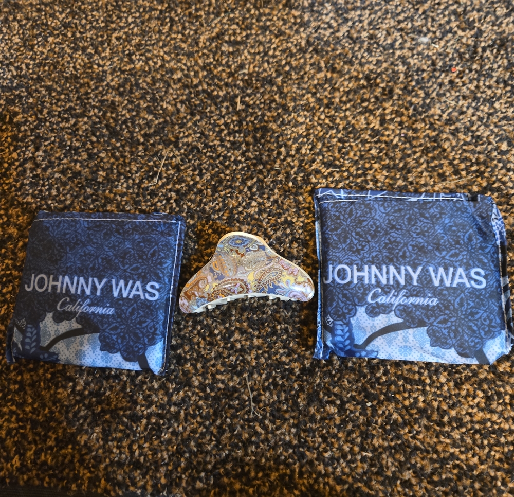 JOHNNY WAS HAIRCLIP &  2 FOLDABLE TOTE
